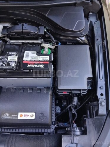 Hyundai Elantra-11