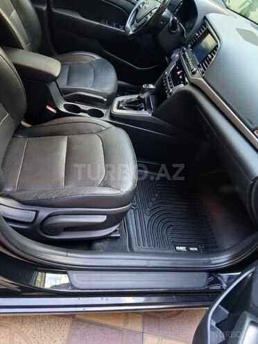 Hyundai Elantra-18