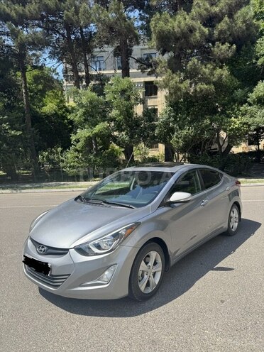 Hyundai Elantra-3