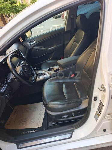 Kia Optima-11