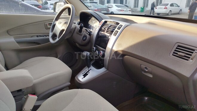Hyundai Tucson-12
