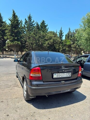 Opel Astra-2