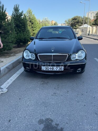 Mercedes C 320-1