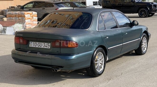 Hyundai Sonata-2