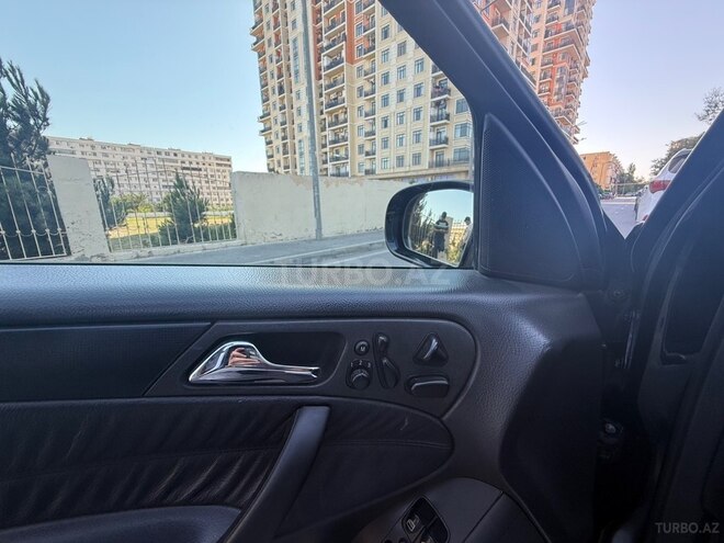 Mercedes C 320-3