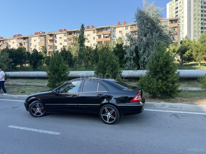 Mercedes C 320-9