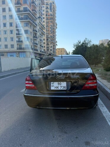 Mercedes C 320-11