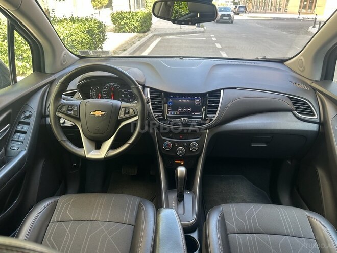 Chevrolet Trax-12