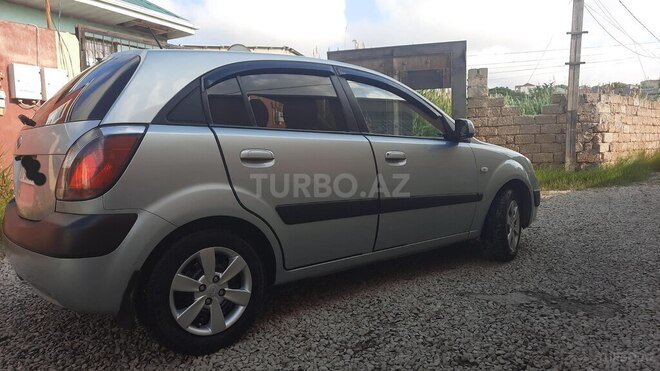 Kia Rio-2