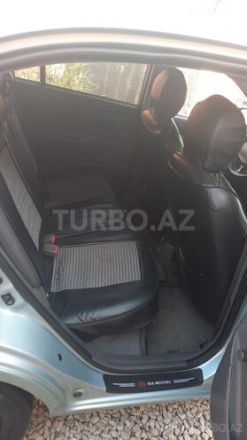Kia Rio-10