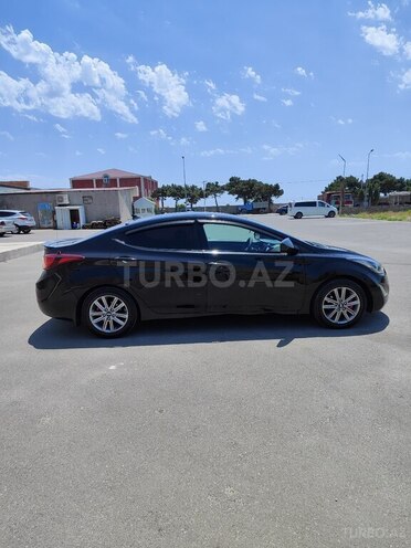 Hyundai Elantra-7