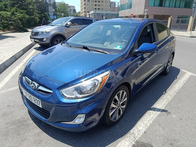 Hyundai Accent-2