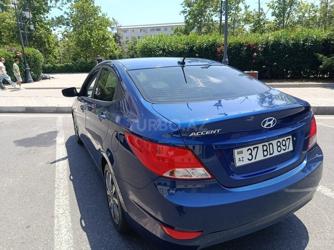 Hyundai Accent-8