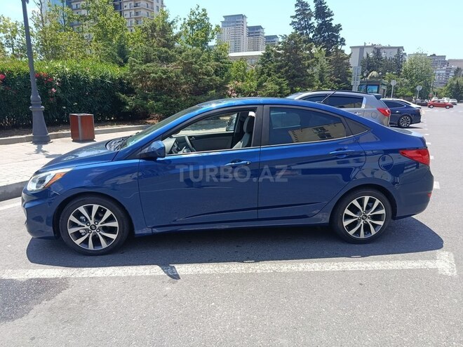 Hyundai Accent-3