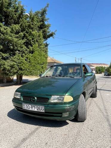 Opel Astra-2