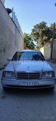 Mercedes C 220-1