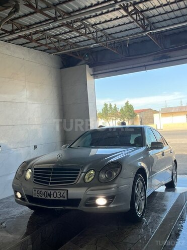 Mercedes E 220-10