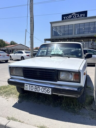 LADA (VAZ) 2107-1