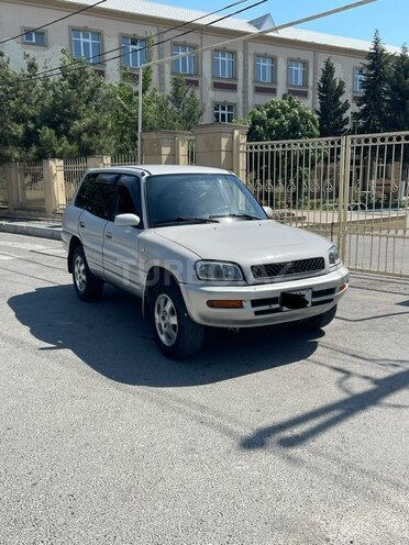 Toyota RAV4-2
