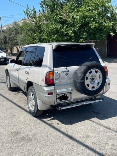 Toyota RAV4-5