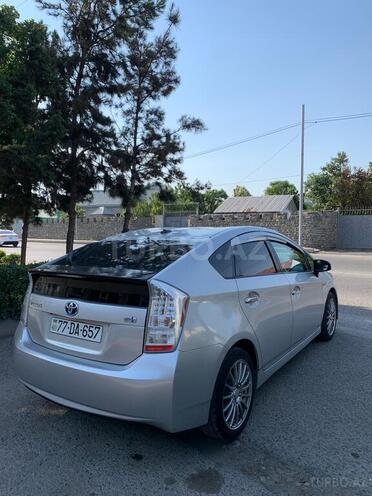 Toyota Prius-5