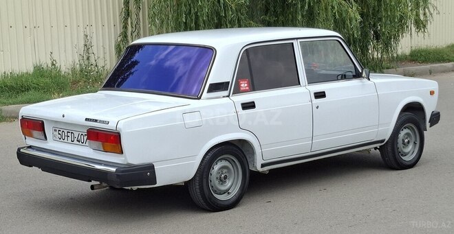 LADA (VAZ) 2107-2