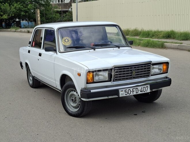 LADA (VAZ) 2107-1