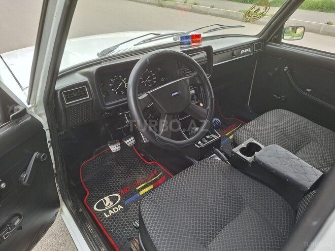 LADA (VAZ) 2107-8