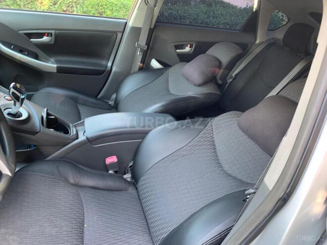 Toyota Prius-9