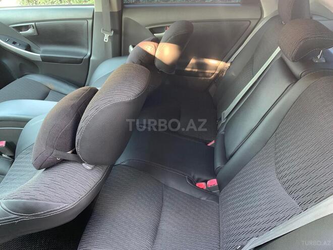 Toyota Prius-10