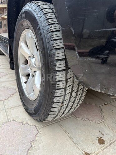 Toyota Land Cruiser Prado-5