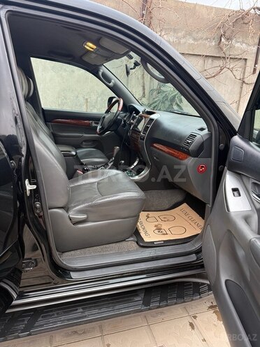 Toyota Land Cruiser Prado-7