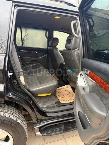 Toyota Land Cruiser Prado-8