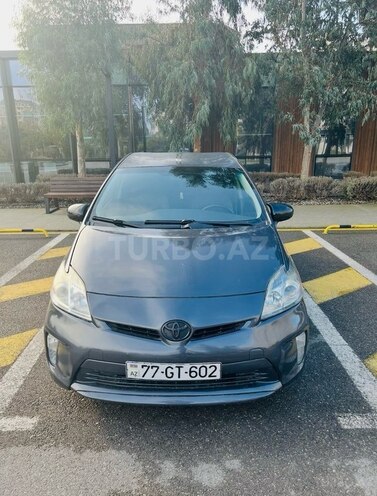 Toyota Prius-1