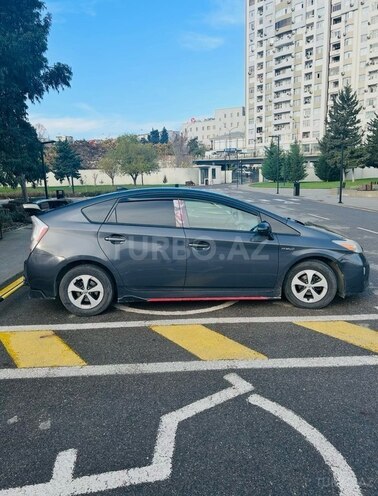 Toyota Prius-6