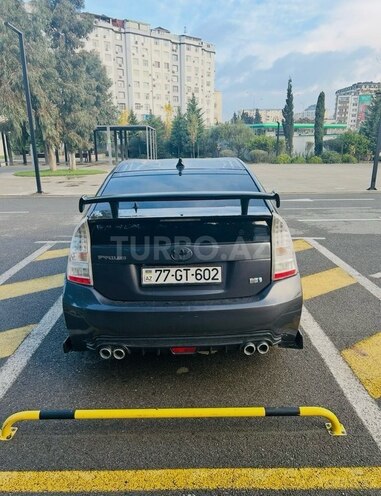 Toyota Prius-3
