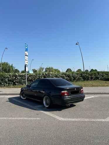 BMW 530-12