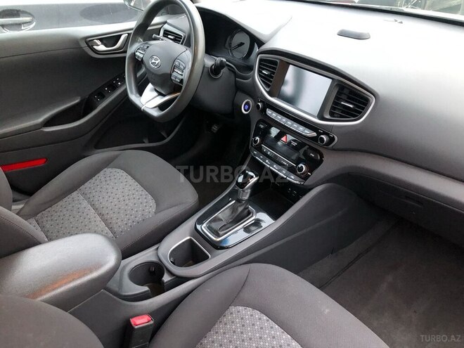 Hyundai IONIQ-4