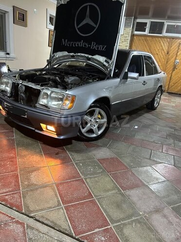 Mercedes 220 E-3