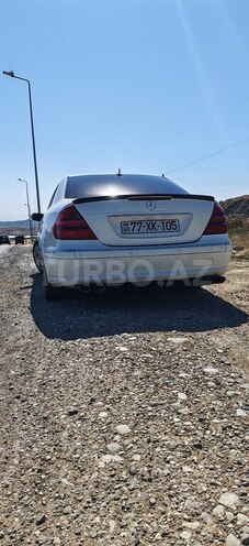 Mercedes E 240-2