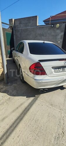 Mercedes E 240-5