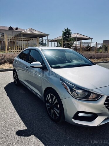 Hyundai Accent-8