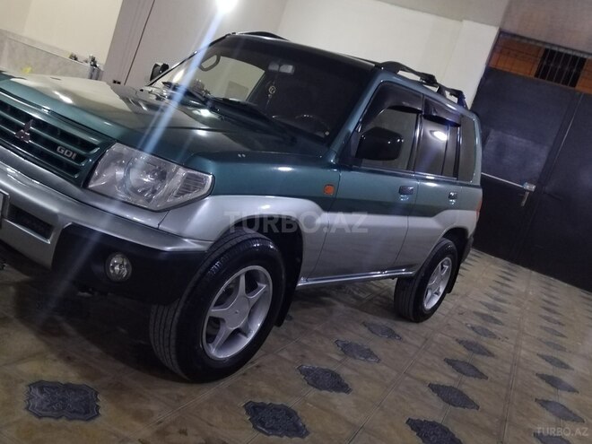 Mitsubishi Pajero io-12