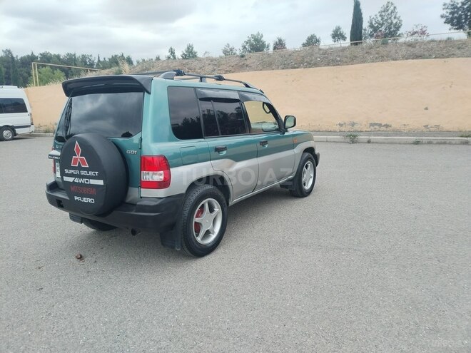 Mitsubishi Pajero io-5