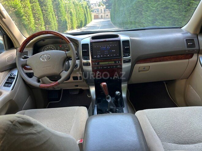Toyota Land Cruiser Prado-5