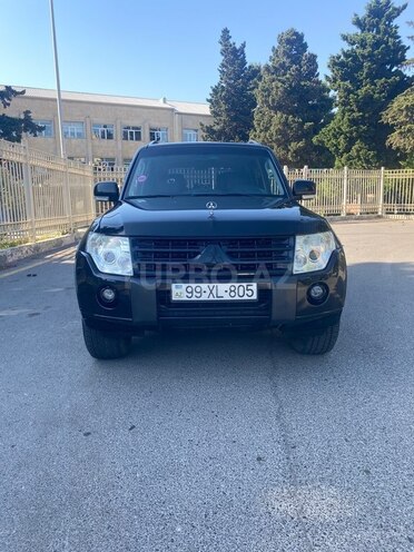 Mitsubishi Pajero-1