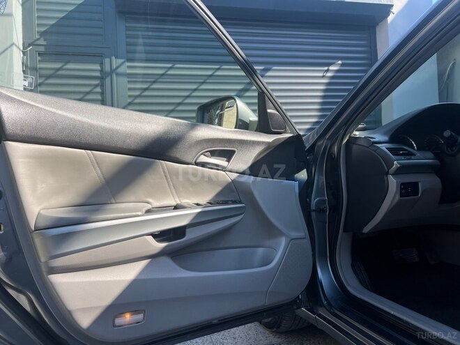 Honda Accord-11