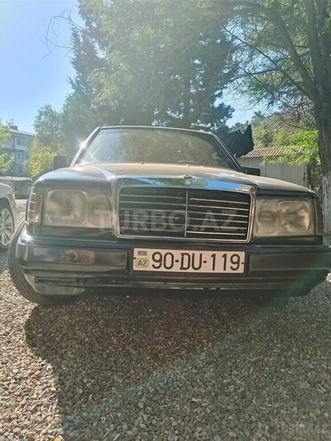 Mercedes E 250-1