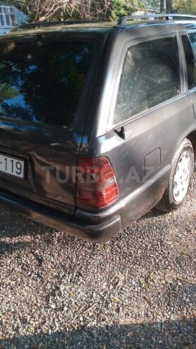 Mercedes E 250-4