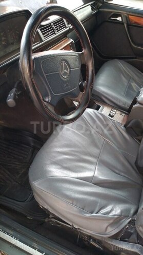 Mercedes E 250-14